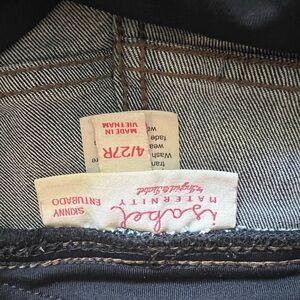 Pregnancy clothes, 3 pairs of jeans, 2 pairs of shorts